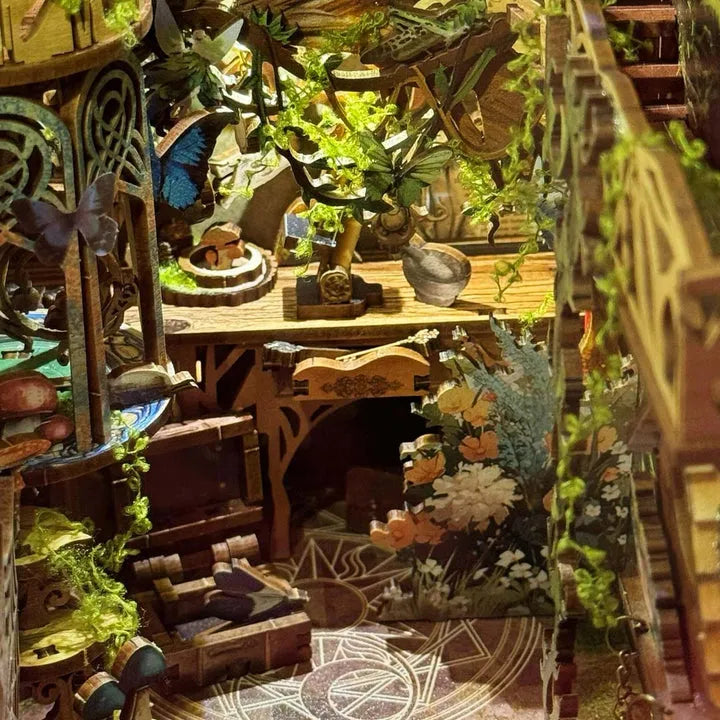 Insect Story Book Nook Kit