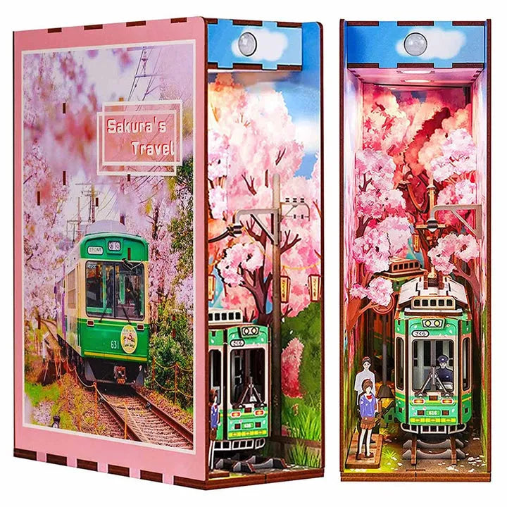 Sakura's Travel book nook kit – detail view 4