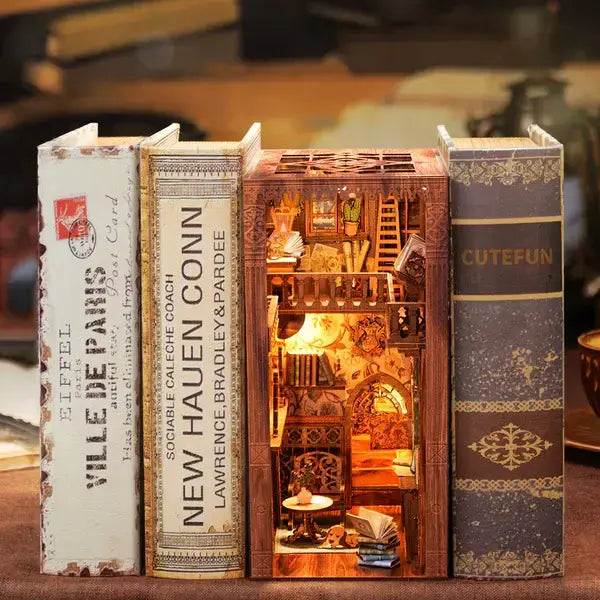Eternal Bookstore Book Nook Kit