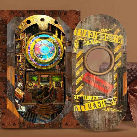 Book Nook - 10 000 Liegów w Głębinach