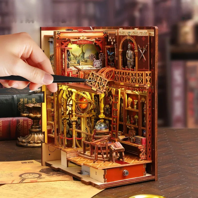 Century Museum Book Nook Kit