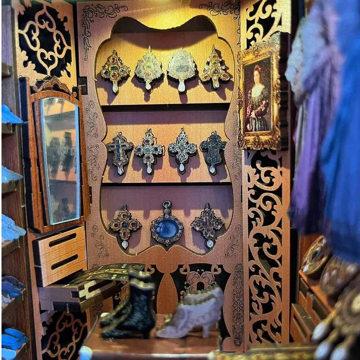 Gorgeous Wardrobe of Duchess Book Nook Kit