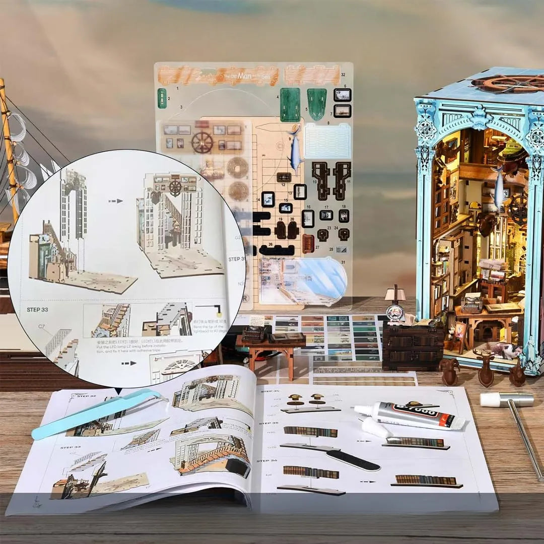 Hemingway House Book Nook Kit