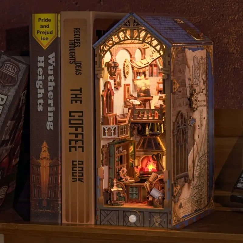 Leonardo da Vinci Book Nook Kit