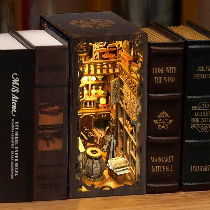 Magic Night Book Nook Kit