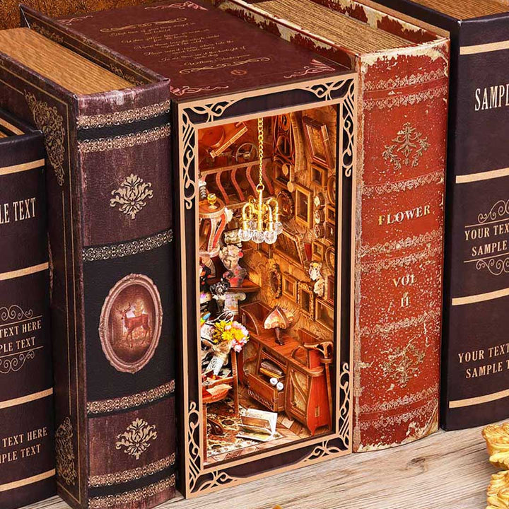 Painter's Day at Dusk Book Nook Kit