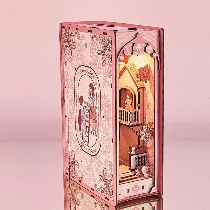 Book Nook - Romeo i Julia