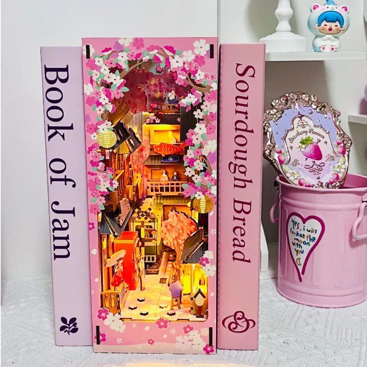 Sakura Bazaar Book Nook Kit