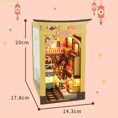 Book Nook - Wakacje Sakury