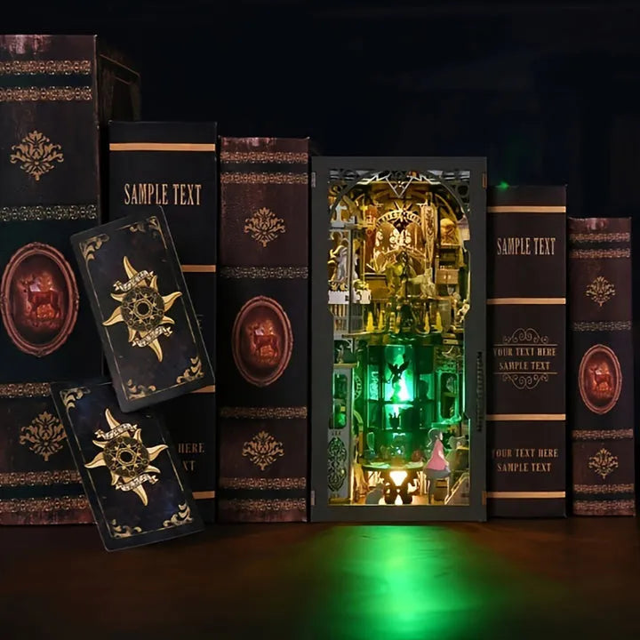 Book Nook - Towarzystwo Wróżb Tarota