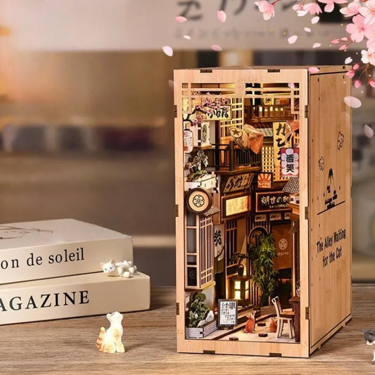 Book Nook Japan- Alejka czekająca na kota