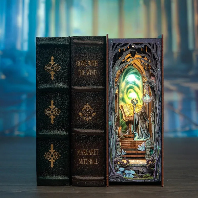 The Gate of Wonderland Book Nook Kit