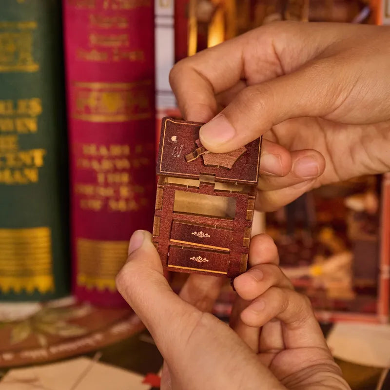 The Museum Mystery Book Nook Kit