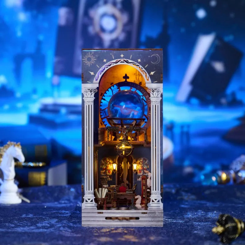 The Secret Scroll of the Galaxy — zestaw Book Nook