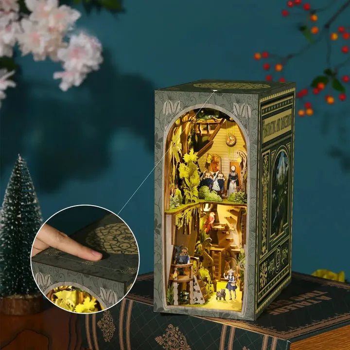 The Wizard of Oz Book Nook Kit