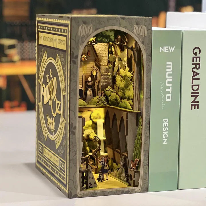 The Wizard of Oz Book Nook Kit