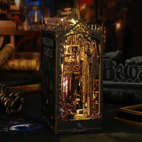 William Castle Book Nook Kit